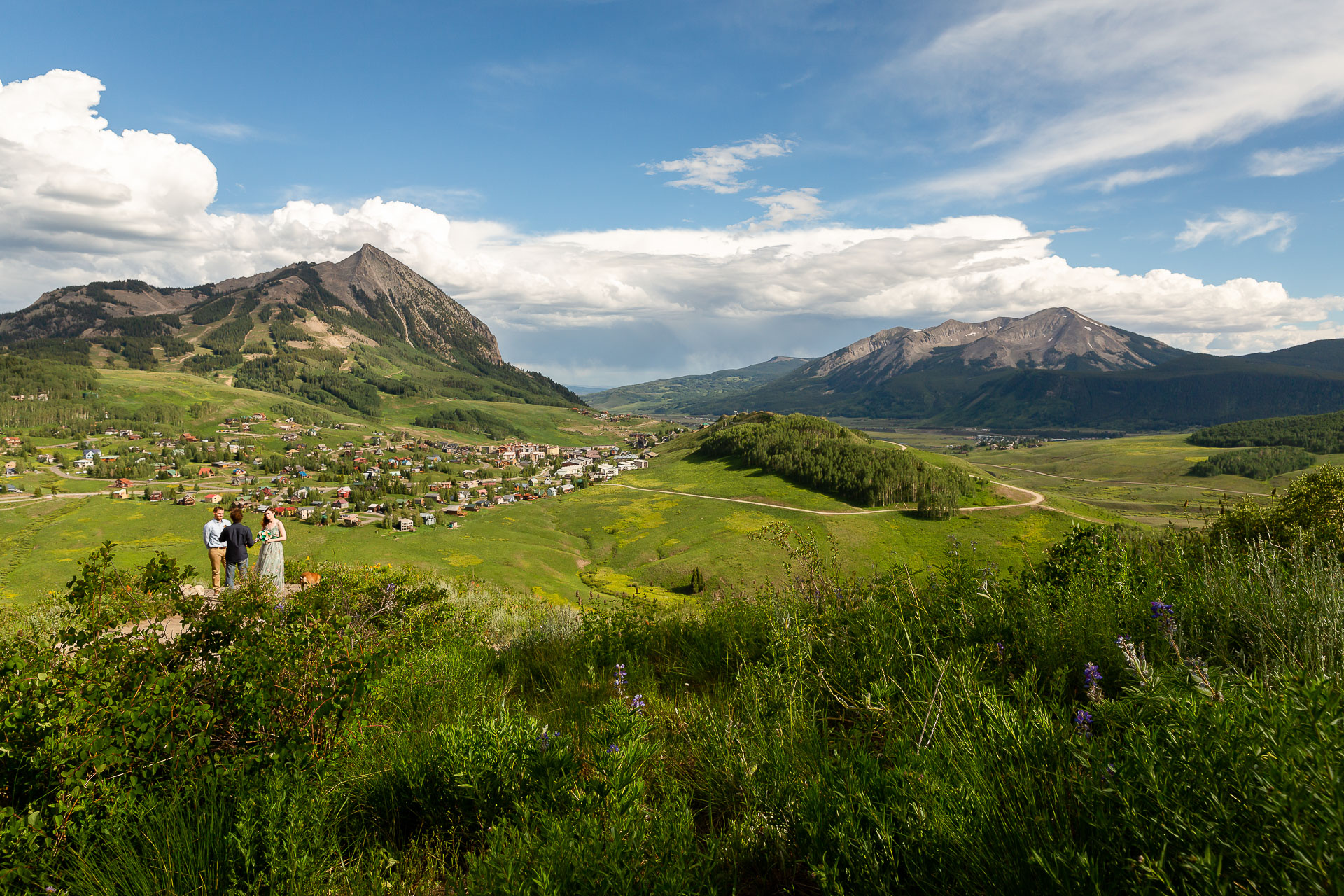 https://mountainmagicmedia.com/wp-content/uploads/2023/07/Crested-Butte-photographer-Gunnison-photographers-Colorado-photography-proposal-engagement-elopement-wedding-venue-boudoir-photo-by-Mountain-Magic-Media-21.jpg