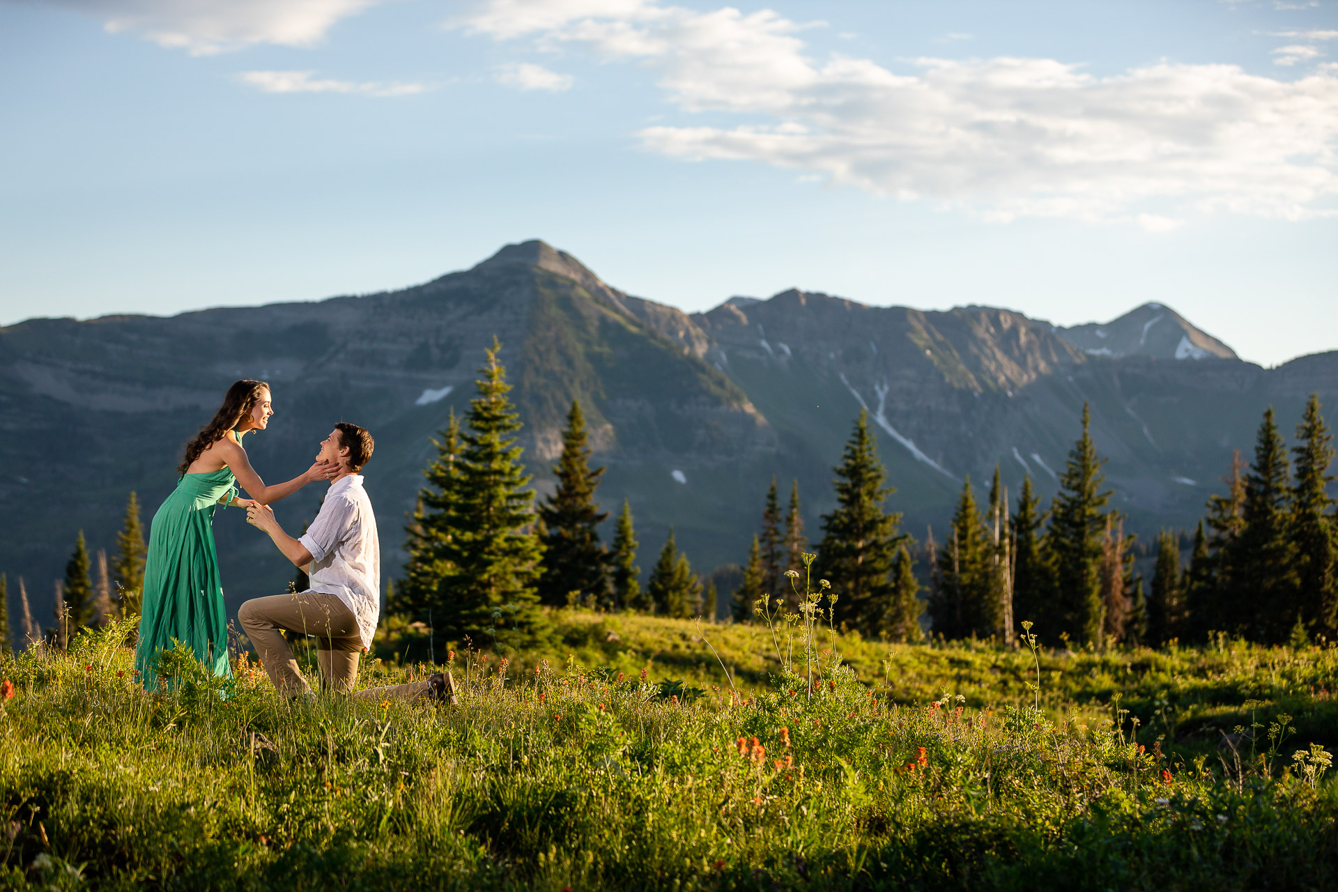 https://mountainmagicmedia.com/wp-content/uploads/2023/07/Crested-Butte-photographer-Gunnison-photographers-Colorado-photography-proposal-engagement-elopement-wedding-venue-boudoir-photo-by-Mountain-Magic-Media-25.jpg