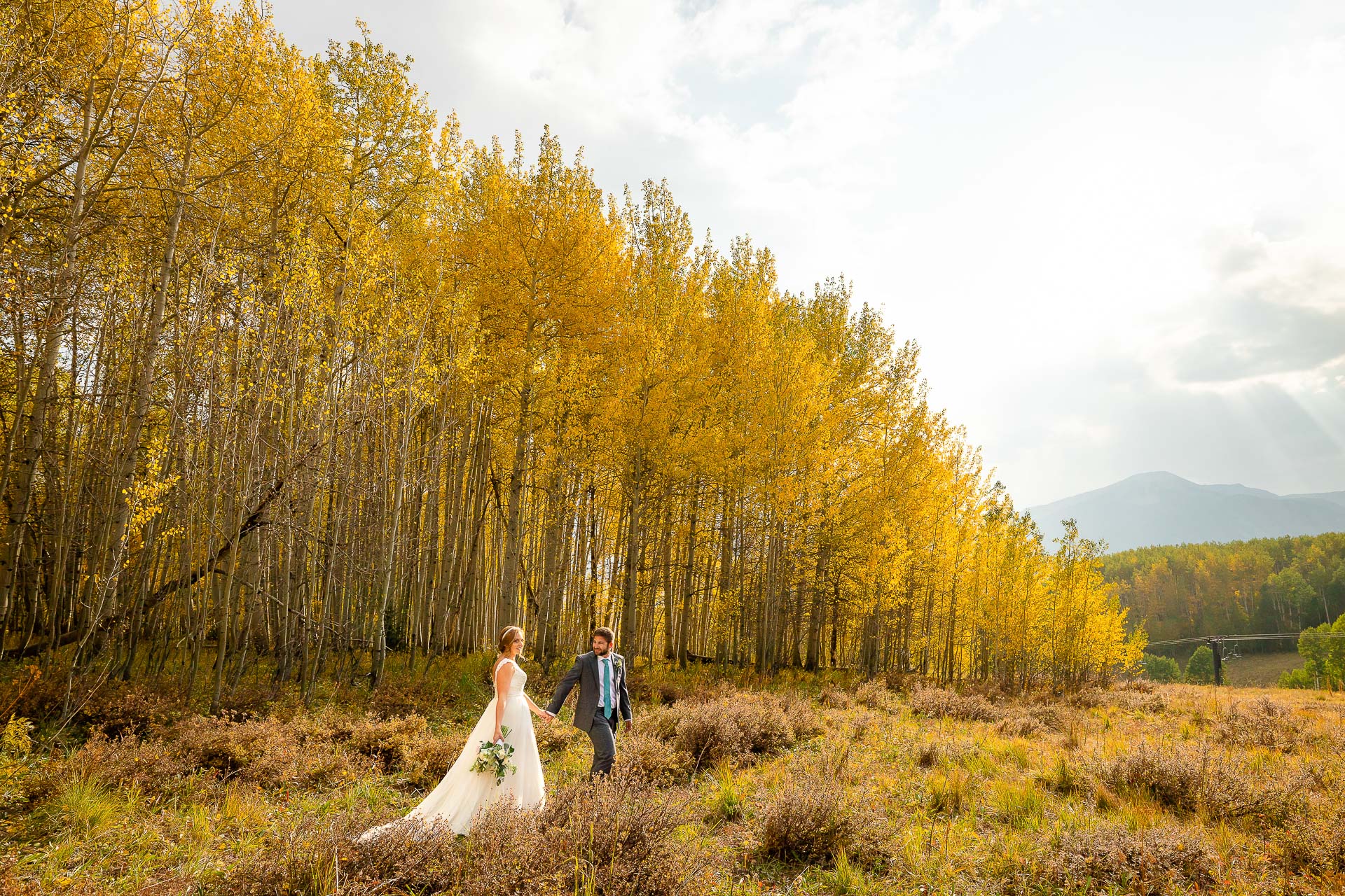 https://mountainmagicmedia.com/wp-content/uploads/2023/07/Crested-Butte-photographer-Gunnison-photographers-Colorado-photography-proposal-engagement-elopement-wedding-venue-boudoir-photo-by-Mountain-Magic-Media-28.jpg