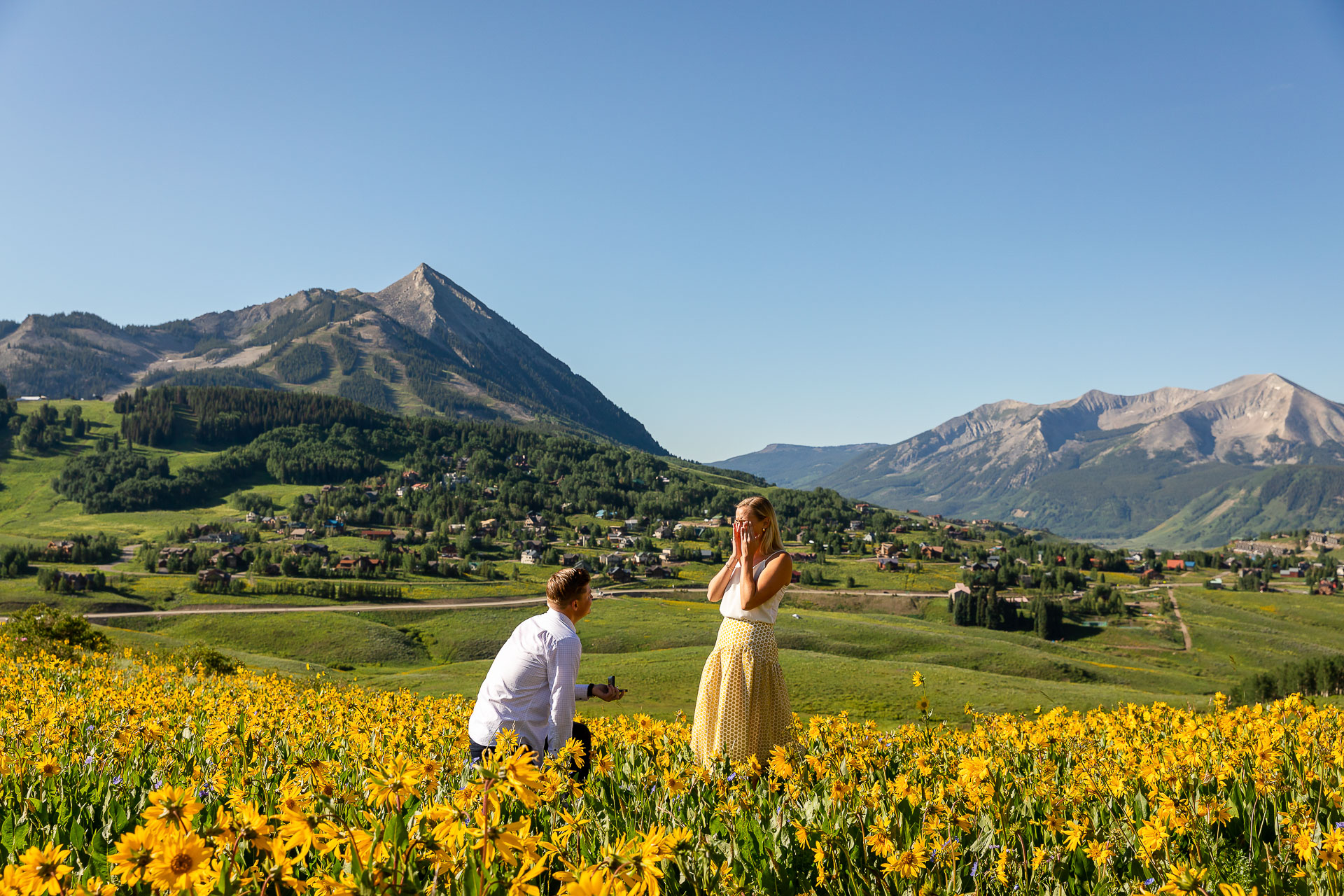 https://mountainmagicmedia.com/wp-content/uploads/2023/07/Crested-Butte-photographer-Gunnison-photographers-Colorado-photography-proposal-engagement-elopement-wedding-venue-boudoir-photo-by-Mountain-Magic-Media-37.jpg