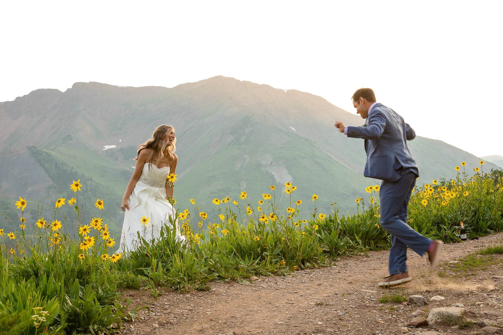 https://mountainmagicmedia.com/wp-content/uploads/2023/07/Crested-Butte-photographer-Gunnison-photographers-Colorado-photography-proposal-engagement-elopement-wedding-venue-boudoir-photo-by-Mountain-Magic-Media-42.jpg