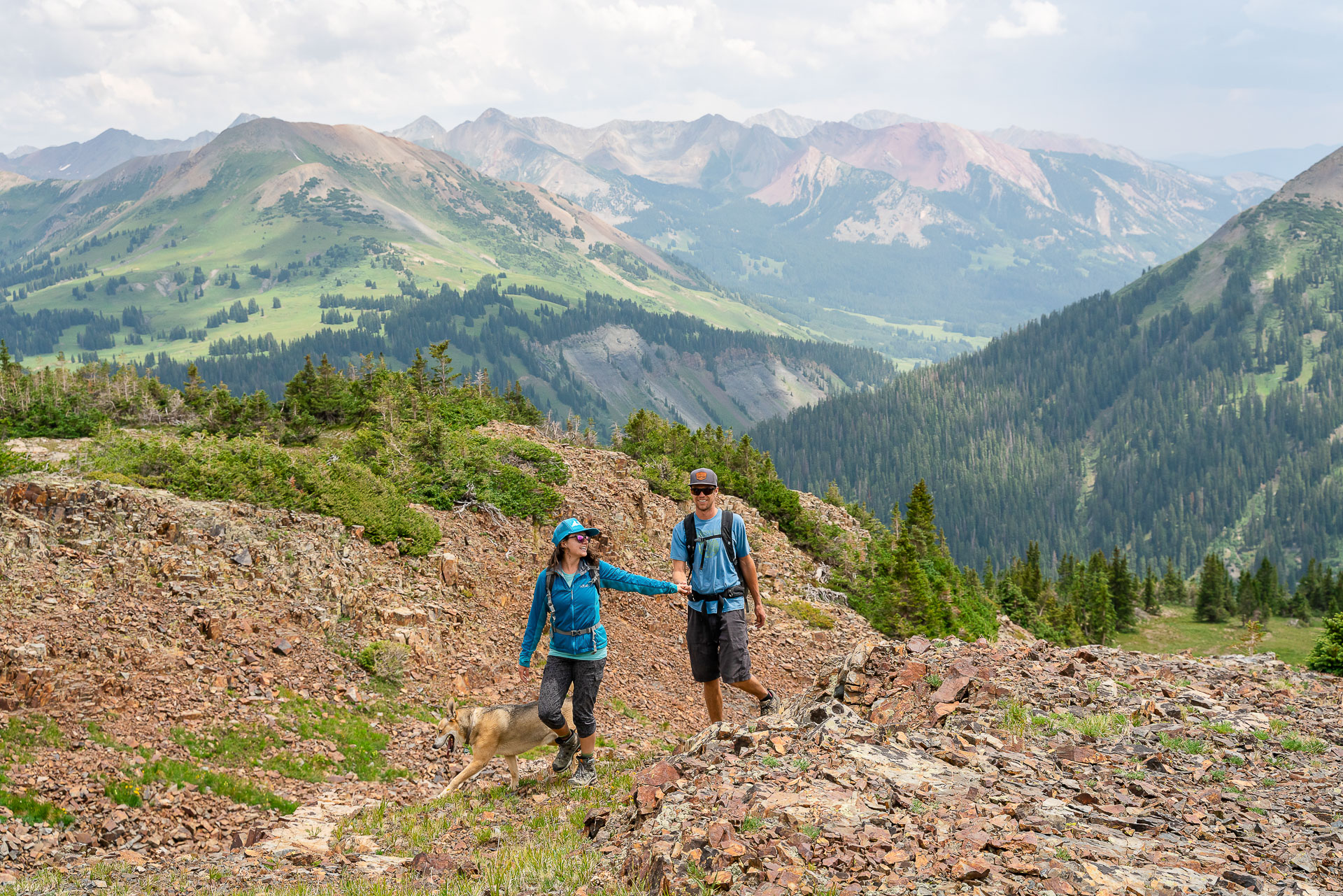 https://mountainmagicmedia.com/wp-content/uploads/2023/07/Crested-Butte-photographer-Gunnison-photographers-Colorado-photography-proposal-engagement-elopement-wedding-venue-boudoir-photo-by-Mountain-Magic-Media-43.jpg