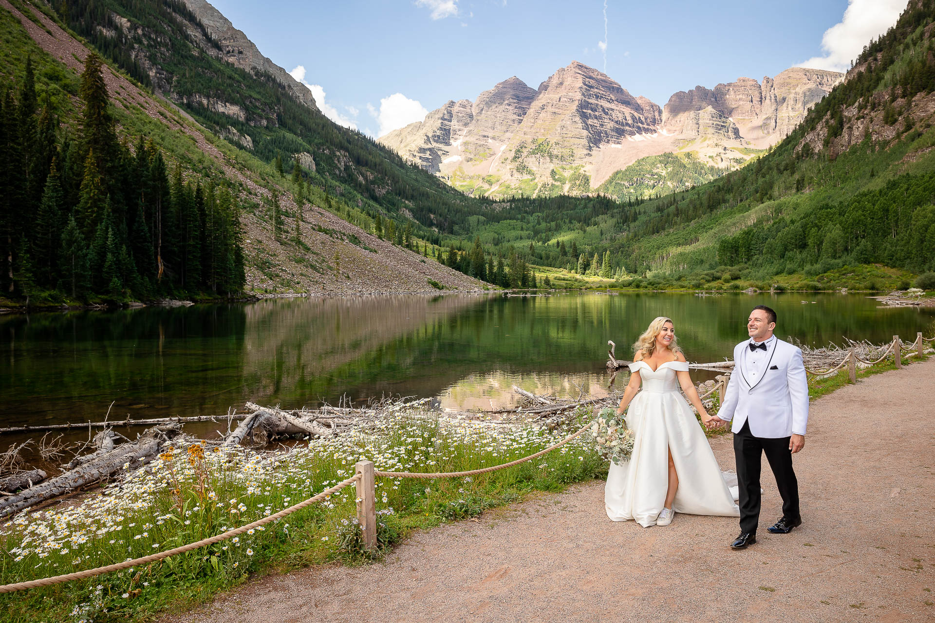 https://mountainmagicmedia.com/wp-content/uploads/2023/07/Crested-Butte-photographer-Gunnison-photographers-Colorado-photography-proposal-engagement-elopement-wedding-venue-boudoir-photo-by-Mountain-Magic-Media-89.jpg