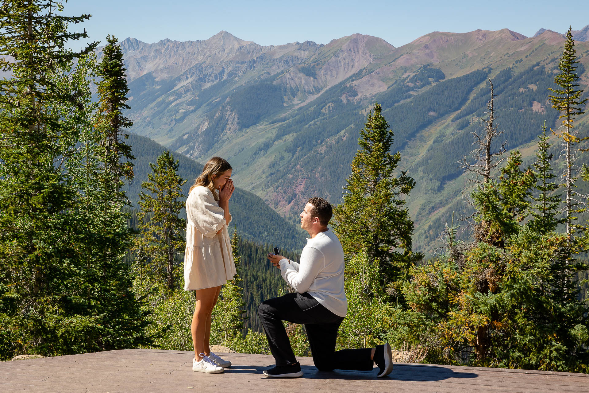 https://mountainmagicmedia.com/wp-content/uploads/2023/07/Crested-Butte-photographer-Gunnison-photographers-Colorado-photography-proposal-engagement-elopement-wedding-venue-boudoir-photo-by-Mountain-Magic-Media-94.jpg