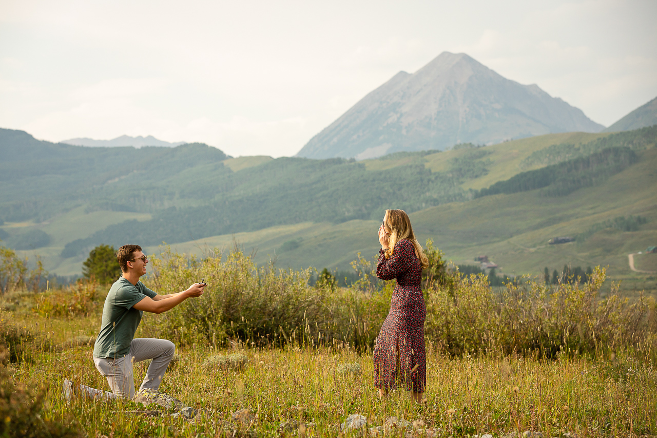 https://mountainmagicmedia.com/wp-content/uploads/2023/07/Crested-Butte-photographer-Gunnison-photographers-Colorado-photography-proposal-engagement-elopement-wedding-venue-photo-by-Mountain-Magic-Media-1[000-999].jpg