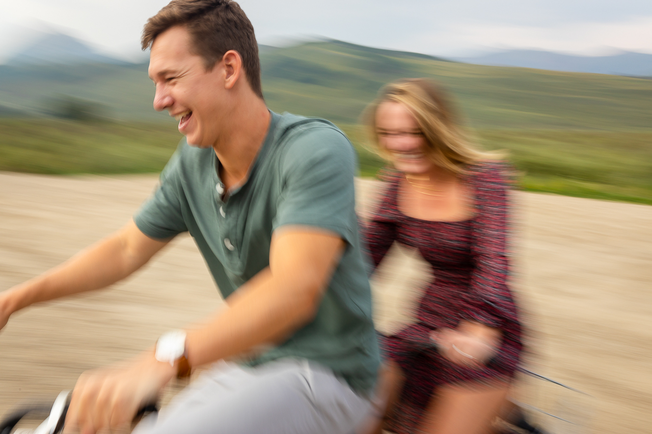 https://mountainmagicmedia.com/wp-content/uploads/2023/07/Crested-Butte-photographer-Gunnison-photographers-Colorado-photography-proposal-engagement-elopement-wedding-venue-photo-by-Mountain-Magic-Media-1027.jpg