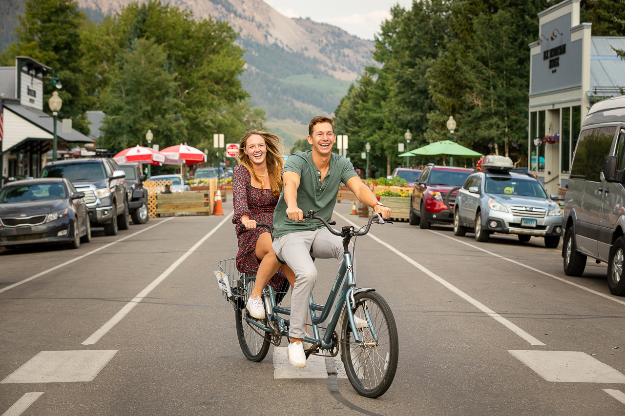 https://mountainmagicmedia.com/wp-content/uploads/2023/07/Crested-Butte-photographer-Gunnison-photographers-Colorado-photography-proposal-engagement-elopement-wedding-venue-photo-by-Mountain-Magic-Media-1029.jpg