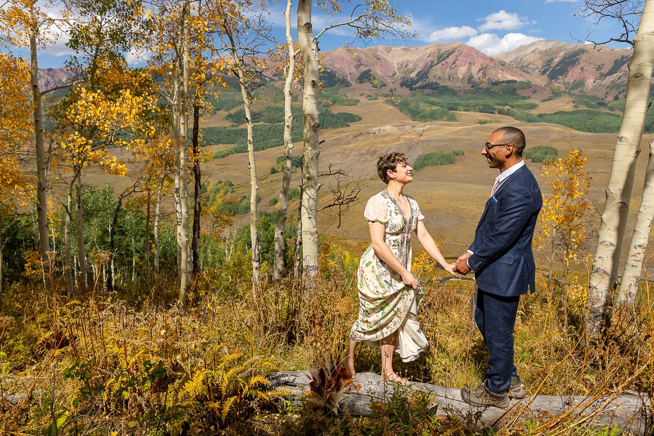 https://mountainmagicmedia.com/wp-content/uploads/2023/07/Crested-Butte-photographer-Gunnison-photographers-Colorado-photography-proposal-engagement-elopement-wedding-venue-photo-by-Mountain-Magic-Media-1084.jpg