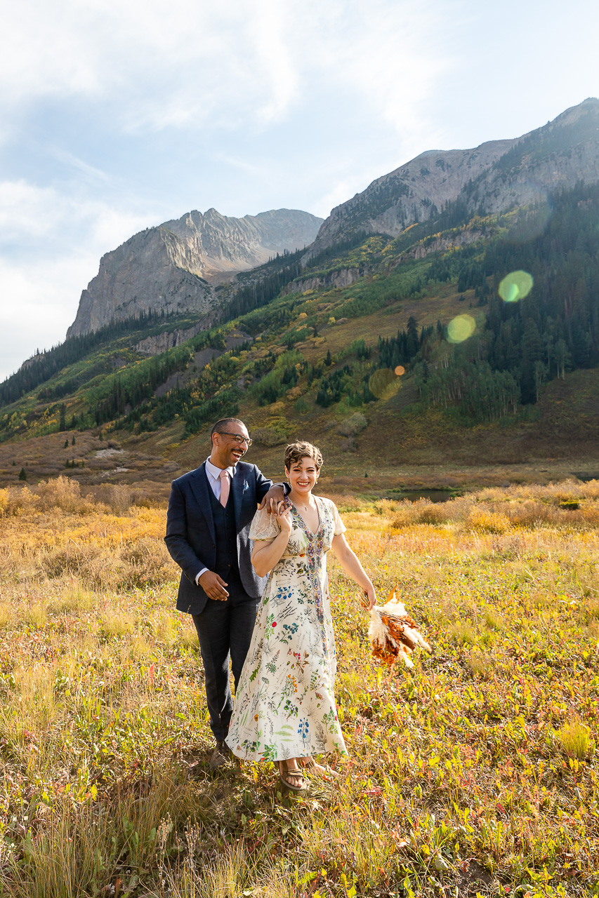 https://mountainmagicmedia.com/wp-content/uploads/2023/07/Crested-Butte-photographer-Gunnison-photographers-Colorado-photography-proposal-engagement-elopement-wedding-venue-photo-by-Mountain-Magic-Media-1112.jpg