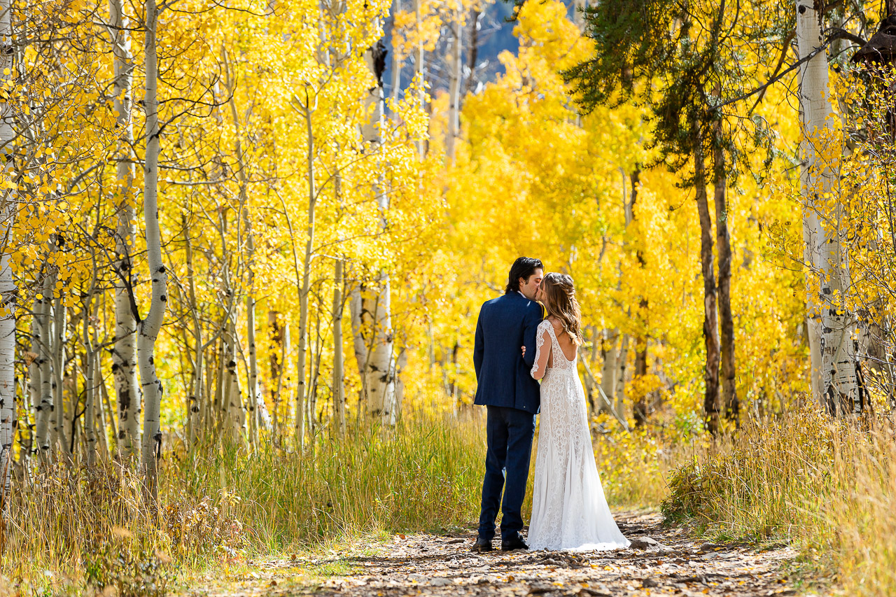 https://mountainmagicmedia.com/wp-content/uploads/2023/07/Crested-Butte-photographer-Gunnison-photographers-Colorado-photography-proposal-engagement-elopement-wedding-venue-photo-by-Mountain-Magic-Media-1182.jpg