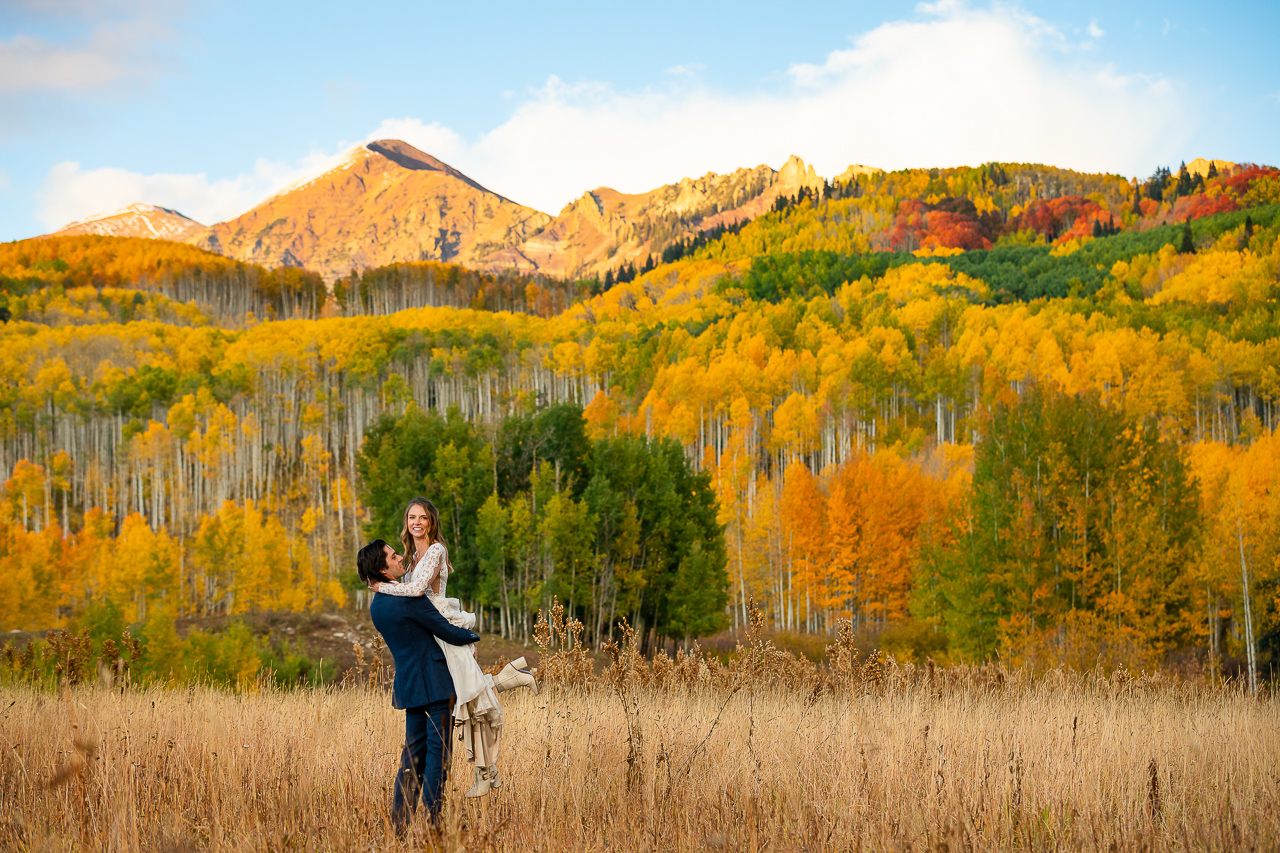 https://mountainmagicmedia.com/wp-content/uploads/2023/07/Crested-Butte-photographer-Gunnison-photographers-Colorado-photography-proposal-engagement-elopement-wedding-venue-photo-by-Mountain-Magic-Media-1226.jpg