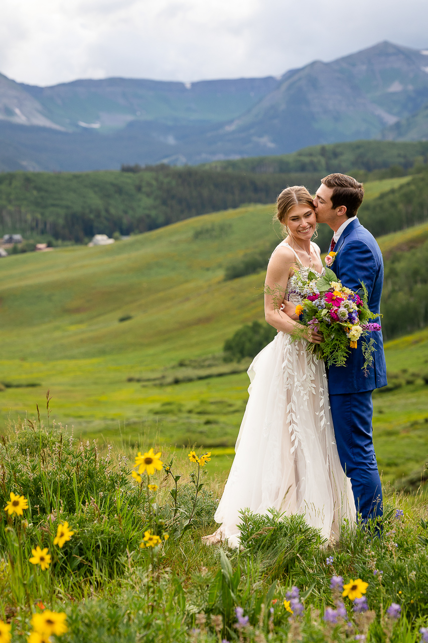 https://mountainmagicmedia.com/wp-content/uploads/2023/07/Crested-Butte-photographer-Gunnison-photographers-Colorado-photography-proposal-engagement-elopement-wedding-venue-photo-by-Mountain-Magic-Media-1613.jpg