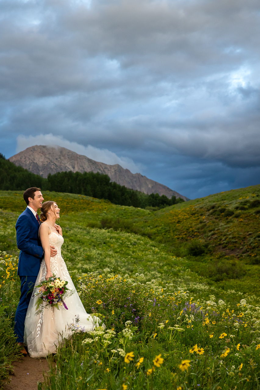 https://mountainmagicmedia.com/wp-content/uploads/2023/07/Crested-Butte-photographer-Gunnison-photographers-Colorado-photography-proposal-engagement-elopement-wedding-venue-photo-by-Mountain-Magic-Media-1640.jpg