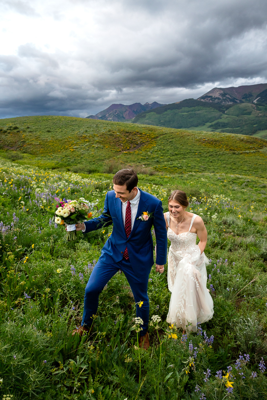 https://mountainmagicmedia.com/wp-content/uploads/2023/07/Crested-Butte-photographer-Gunnison-photographers-Colorado-photography-proposal-engagement-elopement-wedding-venue-photo-by-Mountain-Magic-Media-1647.jpg