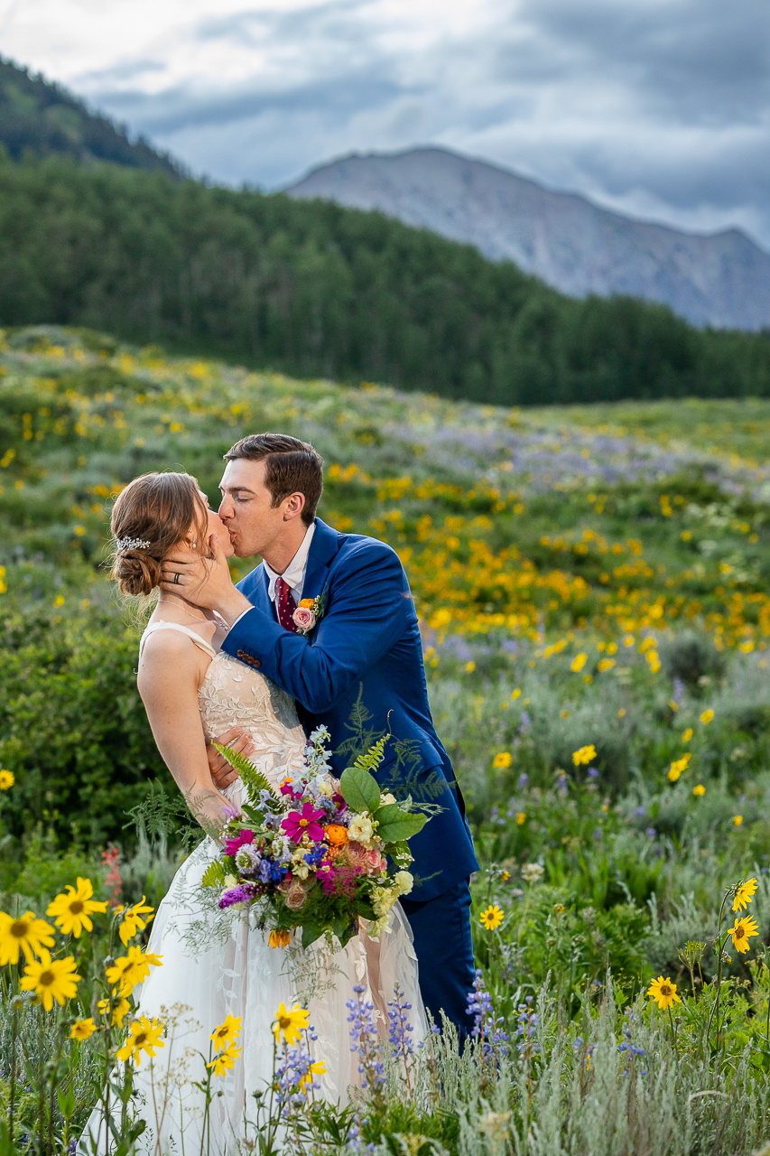 https://mountainmagicmedia.com/wp-content/uploads/2023/07/Crested-Butte-photographer-Gunnison-photographers-Colorado-photography-proposal-engagement-elopement-wedding-venue-photo-by-Mountain-Magic-Media-1655.jpg