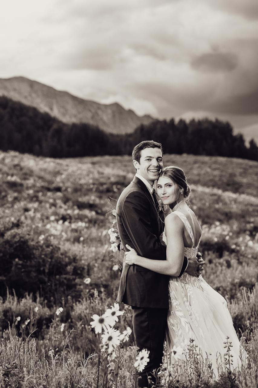 https://mountainmagicmedia.com/wp-content/uploads/2023/07/Crested-Butte-photographer-Gunnison-photographers-Colorado-photography-proposal-engagement-elopement-wedding-venue-photo-by-Mountain-Magic-Media-1660.jpg