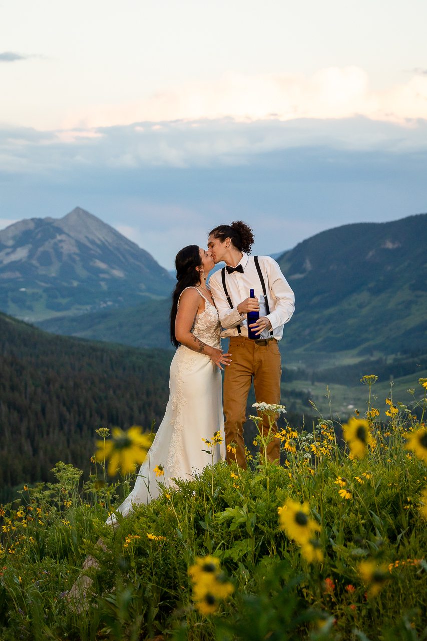 https://mountainmagicmedia.com/wp-content/uploads/2023/07/Crested-Butte-photographer-Gunnison-photographers-Colorado-photography-proposal-engagement-elopement-wedding-venue-photo-by-Mountain-Magic-Media-1873.jpg