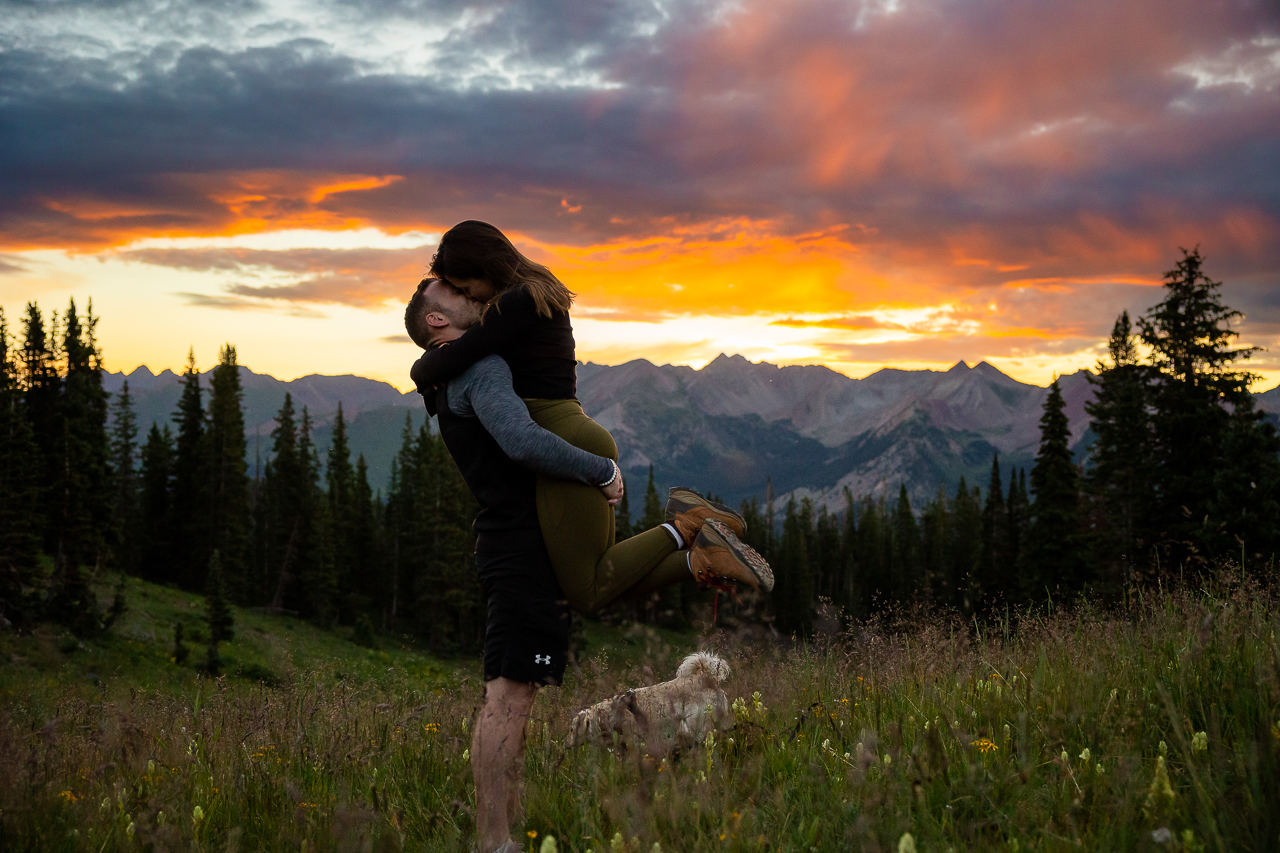 https://mountainmagicmedia.com/wp-content/uploads/2023/07/Crested-Butte-photographer-Gunnison-photographers-Colorado-photography-proposal-engagement-elopement-wedding-venue-photo-by-Mountain-Magic-Media-1894.jpg