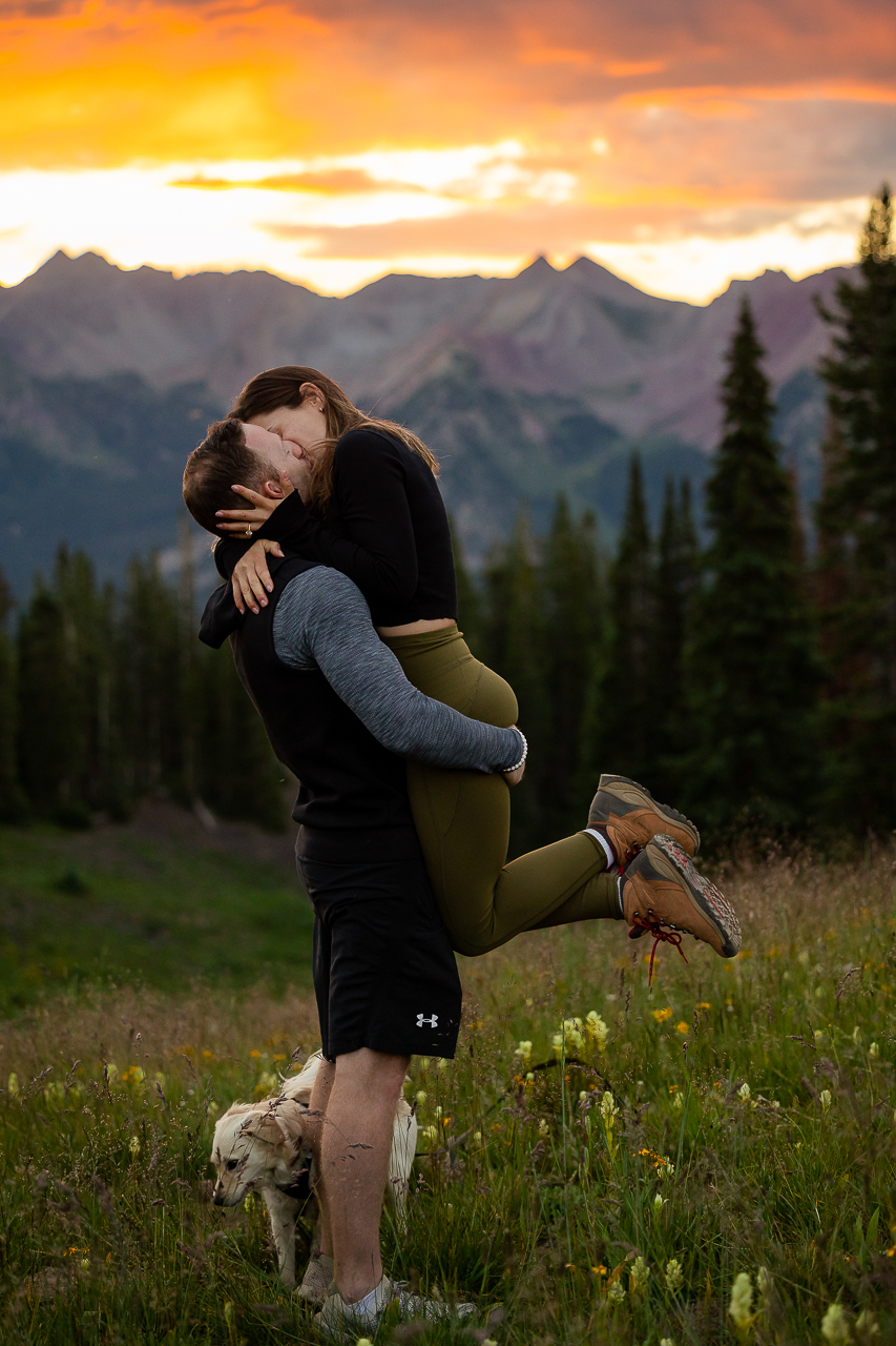 https://mountainmagicmedia.com/wp-content/uploads/2023/07/Crested-Butte-photographer-Gunnison-photographers-Colorado-photography-proposal-engagement-elopement-wedding-venue-photo-by-Mountain-Magic-Media-1895.jpg