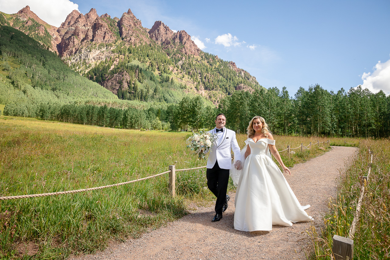 Aspen Maroon Bells view adventure instead vow of the wild outlovers vows newlyweds couple Crested Butte photographer Gunnison photographers Colorado photography - proposal engagement elopement wedding venue - photo by Mountain Magic Media