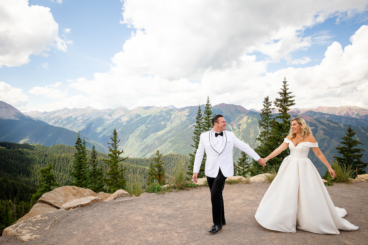 https://mountainmagicmedia.com/wp-content/uploads/2023/07/Crested-Butte-photographer-Gunnison-photographers-Colorado-photography-proposal-engagement-elopement-wedding-venue-photo-by-Mountain-Magic-Media-2085.jpg