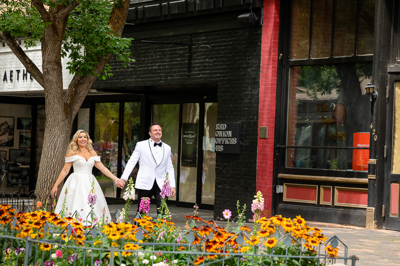 https://mountainmagicmedia.com/wp-content/uploads/2023/07/Crested-Butte-photographer-Gunnison-photographers-Colorado-photography-proposal-engagement-elopement-wedding-venue-photo-by-Mountain-Magic-Media-2095.jpg