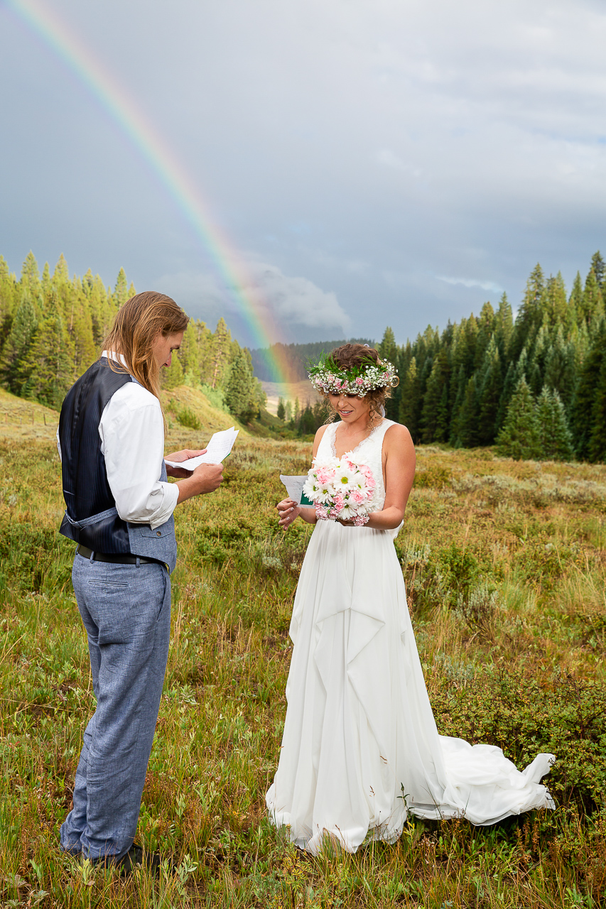 https://mountainmagicmedia.com/wp-content/uploads/2023/07/Crested-Butte-photographer-Gunnison-photographers-Colorado-photography-proposal-engagement-elopement-wedding-venue-photo-by-Mountain-Magic-Media-2153.jpg