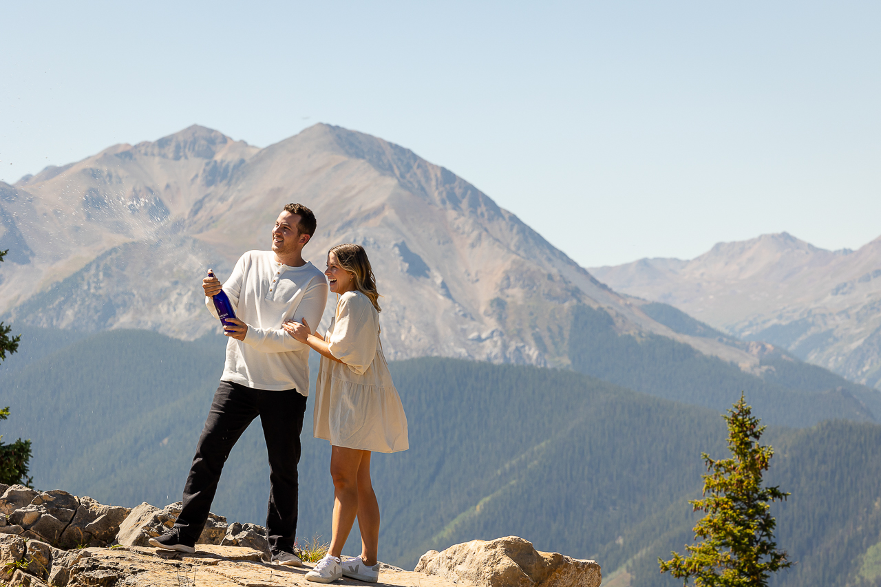 https://mountainmagicmedia.com/wp-content/uploads/2023/07/Crested-Butte-photographer-Gunnison-photographers-Colorado-photography-proposal-engagement-elopement-wedding-venue-photo-by-Mountain-Magic-Media-2174.jpg