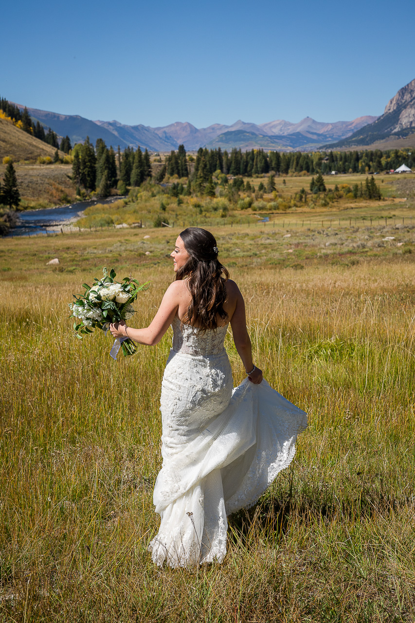 https://mountainmagicmedia.com/wp-content/uploads/2023/07/Crested-Butte-photographer-Gunnison-photographers-Colorado-photography-proposal-engagement-elopement-wedding-venue-photo-by-Mountain-Magic-Media-2234.jpg