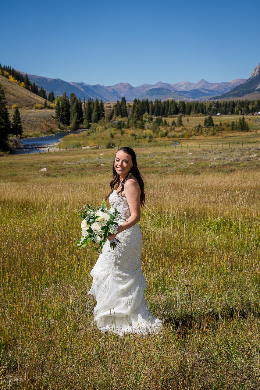 https://mountainmagicmedia.com/wp-content/uploads/2023/07/Crested-Butte-photographer-Gunnison-photographers-Colorado-photography-proposal-engagement-elopement-wedding-venue-photo-by-Mountain-Magic-Media-2235.jpg