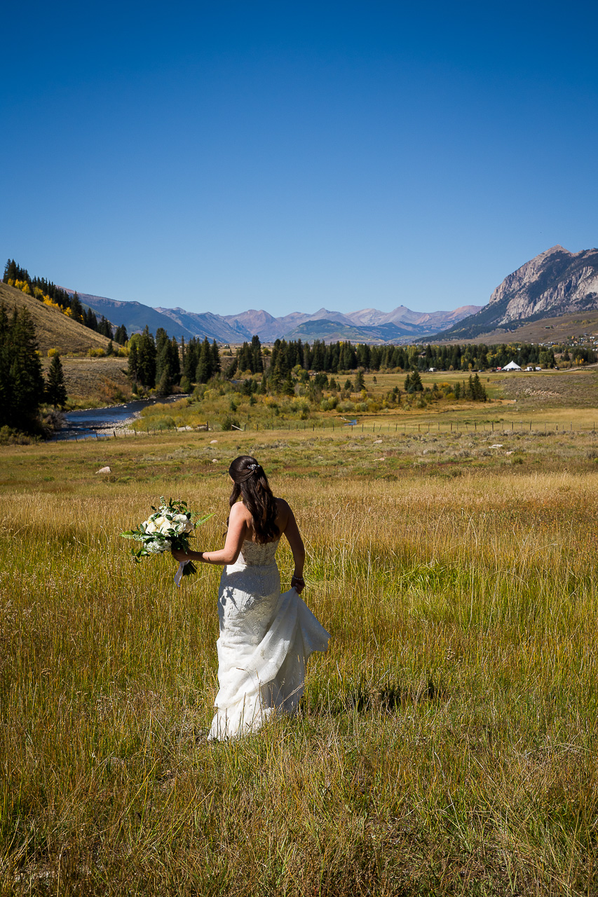 https://mountainmagicmedia.com/wp-content/uploads/2023/07/Crested-Butte-photographer-Gunnison-photographers-Colorado-photography-proposal-engagement-elopement-wedding-venue-photo-by-Mountain-Magic-Media-2236.jpg