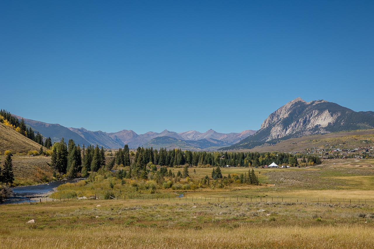 https://mountainmagicmedia.com/wp-content/uploads/2023/07/Crested-Butte-photographer-Gunnison-photographers-Colorado-photography-proposal-engagement-elopement-wedding-venue-photo-by-Mountain-Magic-Media-2240.jpg