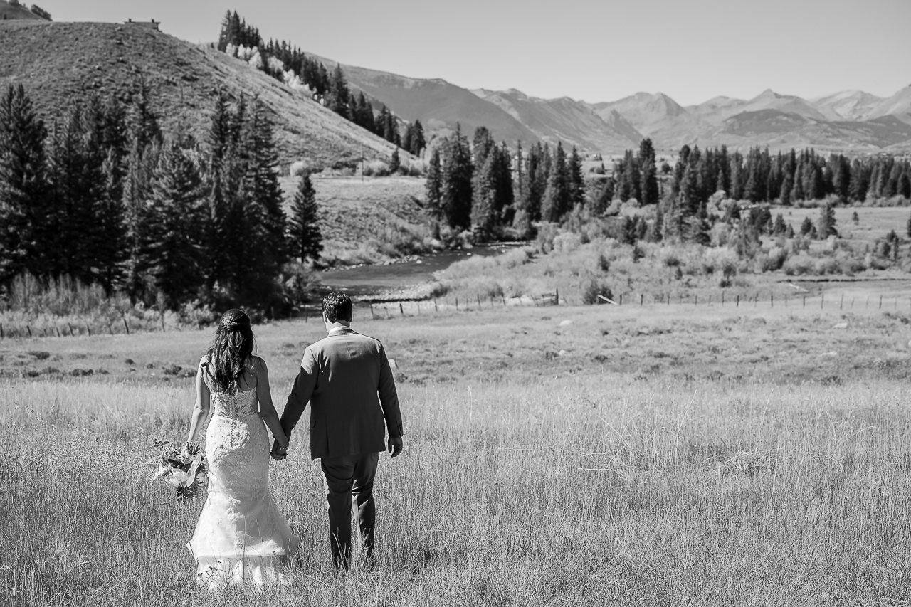 https://mountainmagicmedia.com/wp-content/uploads/2023/07/Crested-Butte-photographer-Gunnison-photographers-Colorado-photography-proposal-engagement-elopement-wedding-venue-photo-by-Mountain-Magic-Media-2245.jpg