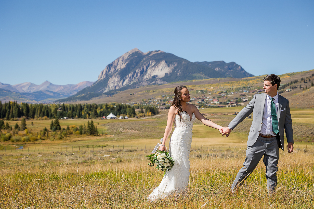 https://mountainmagicmedia.com/wp-content/uploads/2023/07/Crested-Butte-photographer-Gunnison-photographers-Colorado-photography-proposal-engagement-elopement-wedding-venue-photo-by-Mountain-Magic-Media-2247.jpg