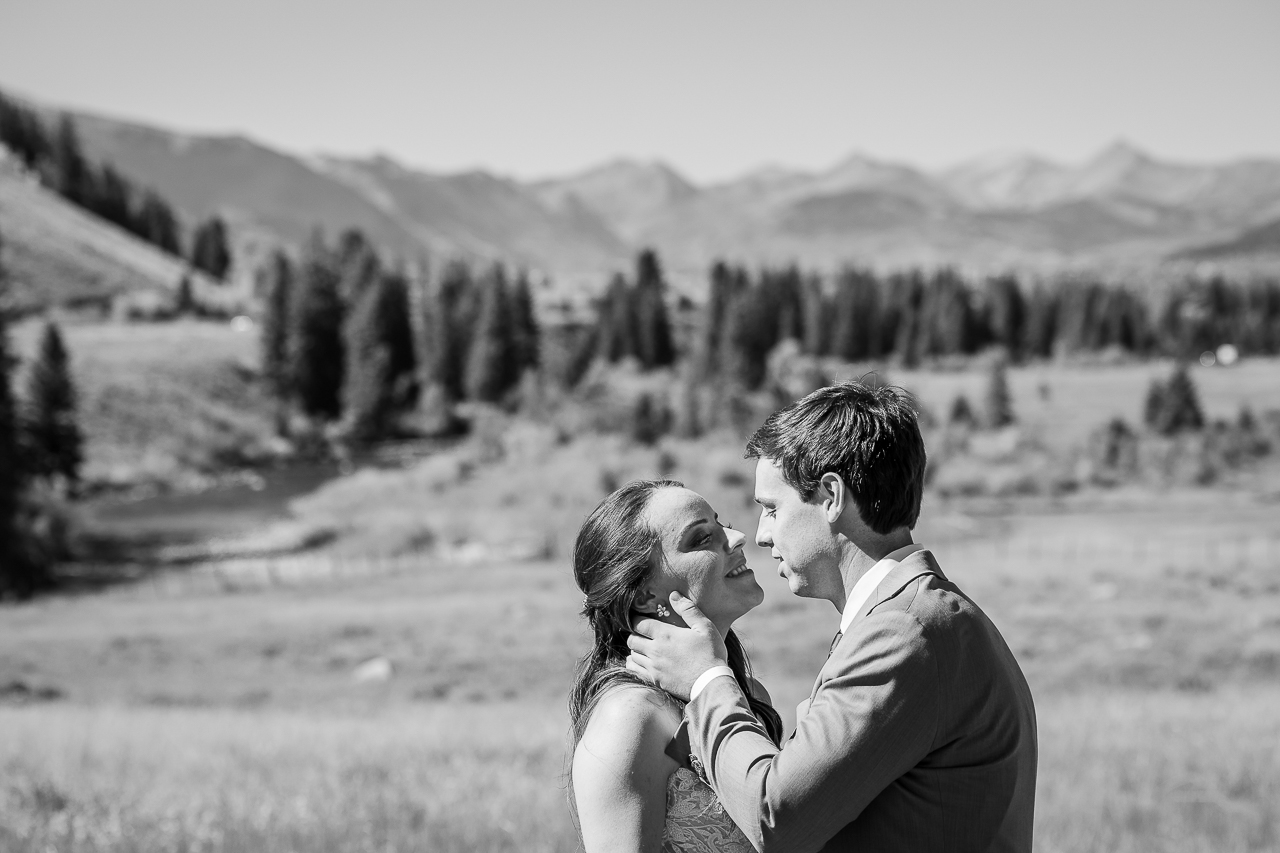 https://mountainmagicmedia.com/wp-content/uploads/2023/07/Crested-Butte-photographer-Gunnison-photographers-Colorado-photography-proposal-engagement-elopement-wedding-venue-photo-by-Mountain-Magic-Media-2252.jpg