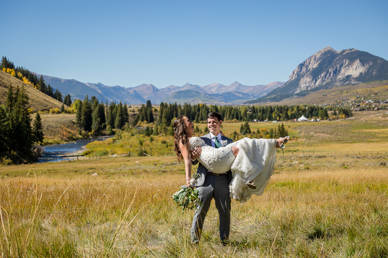 https://mountainmagicmedia.com/wp-content/uploads/2023/07/Crested-Butte-photographer-Gunnison-photographers-Colorado-photography-proposal-engagement-elopement-wedding-venue-photo-by-Mountain-Magic-Media-2254.jpg