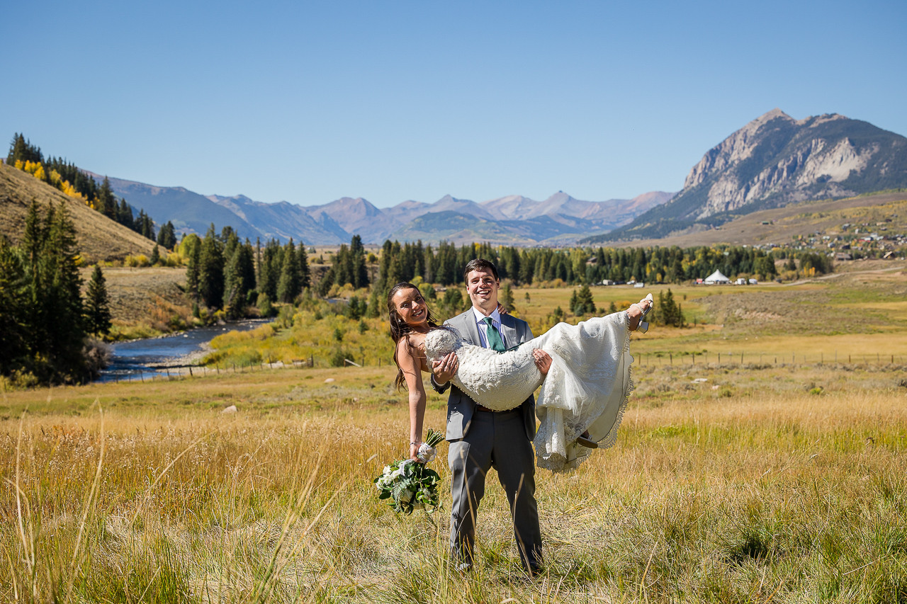 https://mountainmagicmedia.com/wp-content/uploads/2023/07/Crested-Butte-photographer-Gunnison-photographers-Colorado-photography-proposal-engagement-elopement-wedding-venue-photo-by-Mountain-Magic-Media-2255.jpg