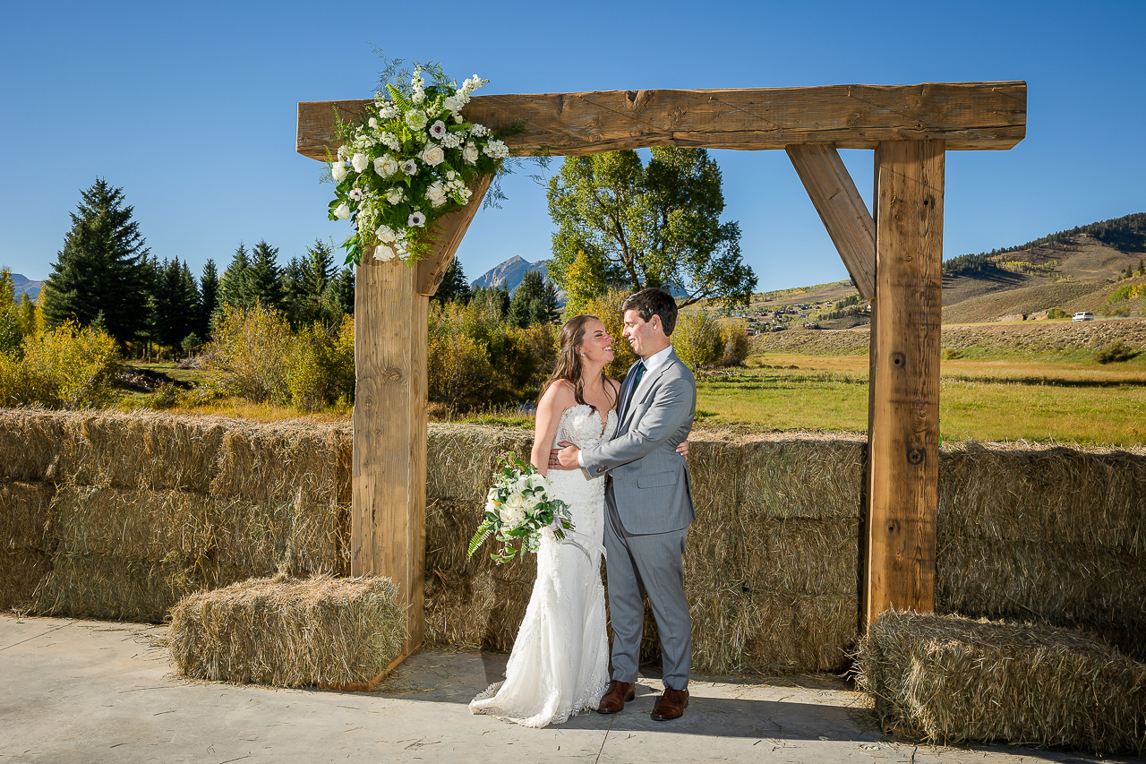 https://mountainmagicmedia.com/wp-content/uploads/2023/07/Crested-Butte-photographer-Gunnison-photographers-Colorado-photography-proposal-engagement-elopement-wedding-venue-photo-by-Mountain-Magic-Media-2266.jpg