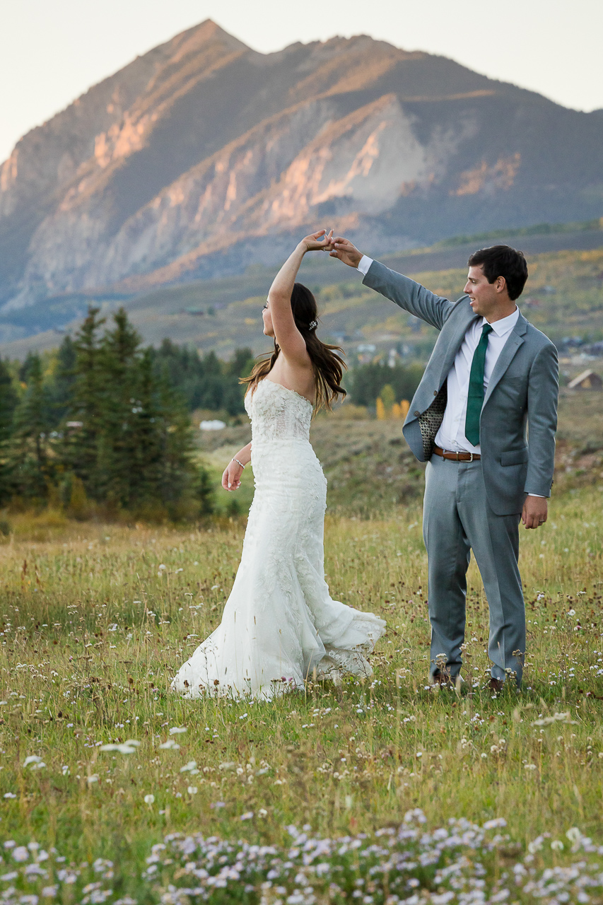 https://mountainmagicmedia.com/wp-content/uploads/2023/07/Crested-Butte-photographer-Gunnison-photographers-Colorado-photography-proposal-engagement-elopement-wedding-venue-photo-by-Mountain-Magic-Media-2277.jpg