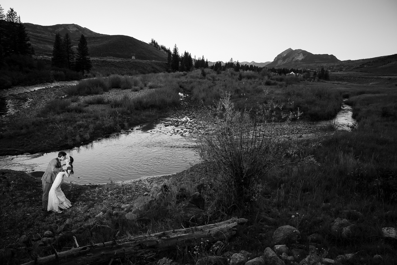 https://mountainmagicmedia.com/wp-content/uploads/2023/07/Crested-Butte-photographer-Gunnison-photographers-Colorado-photography-proposal-engagement-elopement-wedding-venue-photo-by-Mountain-Magic-Media-2288.jpg