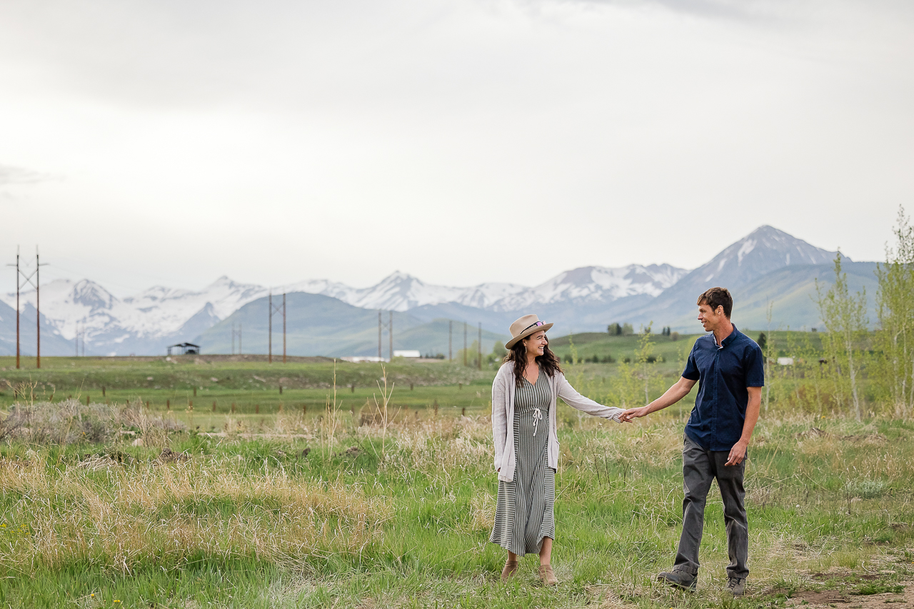 https://mountainmagicmedia.com/wp-content/uploads/2023/07/Crested-Butte-photographer-Gunnison-photographers-Colorado-photography-proposal-engagement-elopement-wedding-venue-photo-by-Mountain-Magic-Media-229.jpg