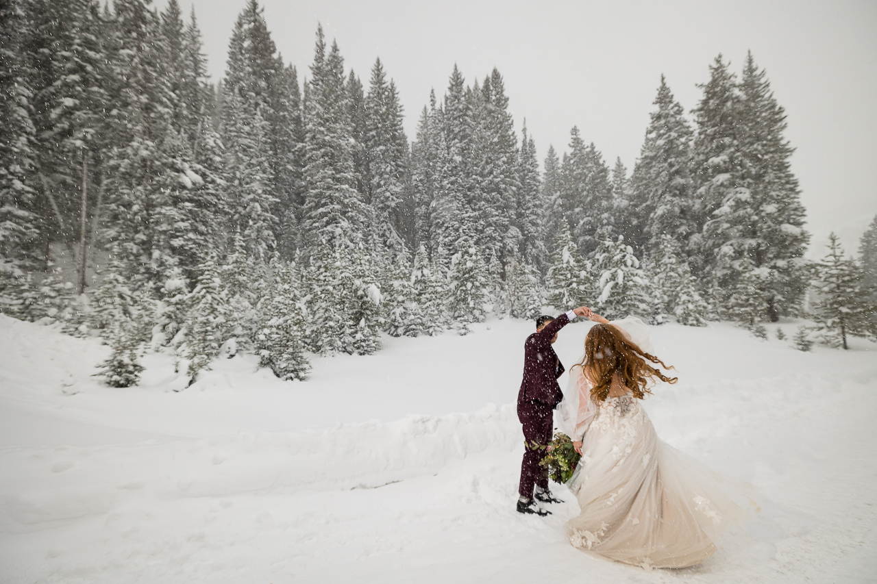 https://mountainmagicmedia.com/wp-content/uploads/2023/07/Crested-Butte-photographer-Gunnison-photographers-Colorado-photography-proposal-engagement-elopement-wedding-venue-photo-by-Mountain-Magic-Media-2371.jpg