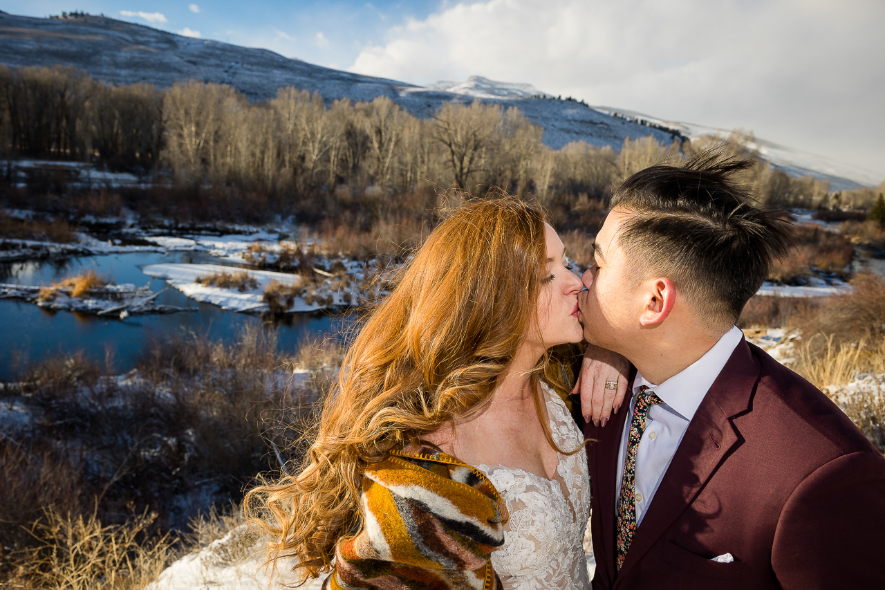 https://mountainmagicmedia.com/wp-content/uploads/2023/07/Crested-Butte-photographer-Gunnison-photographers-Colorado-photography-proposal-engagement-elopement-wedding-venue-photo-by-Mountain-Magic-Media-2380.jpg