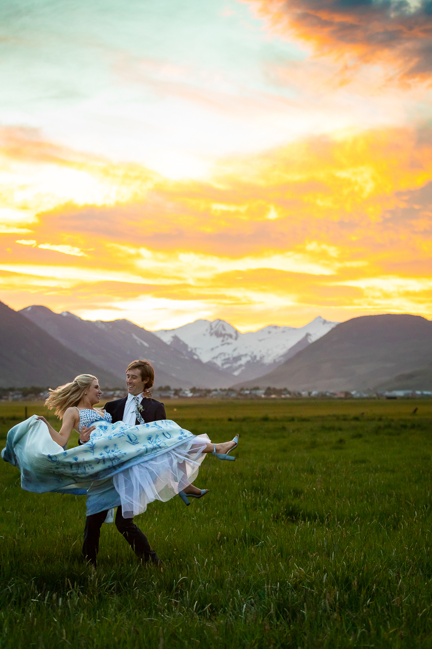 https://mountainmagicmedia.com/wp-content/uploads/2023/07/Crested-Butte-photographer-Gunnison-photographers-Colorado-photography-proposal-engagement-elopement-wedding-venue-photo-by-Mountain-Magic-Media-276.jpg