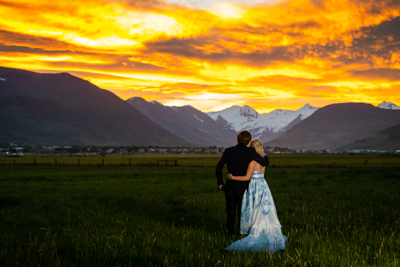 https://mountainmagicmedia.com/wp-content/uploads/2023/07/Crested-Butte-photographer-Gunnison-photographers-Colorado-photography-proposal-engagement-elopement-wedding-venue-photo-by-Mountain-Magic-Media-278.jpg