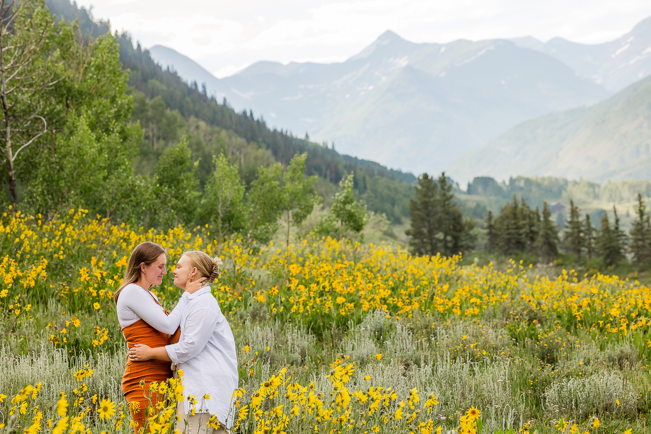 https://mountainmagicmedia.com/wp-content/uploads/2023/07/Crested-Butte-photographer-Gunnison-photographers-Colorado-photography-proposal-engagement-elopement-wedding-venue-photo-by-Mountain-Magic-Media-38.jpg