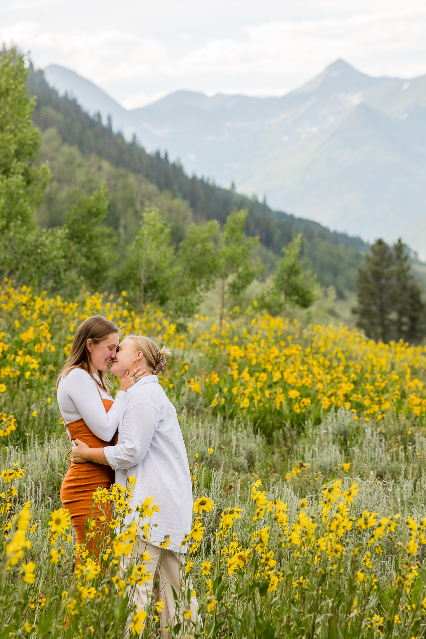 https://mountainmagicmedia.com/wp-content/uploads/2023/07/Crested-Butte-photographer-Gunnison-photographers-Colorado-photography-proposal-engagement-elopement-wedding-venue-photo-by-Mountain-Magic-Media-40.jpg