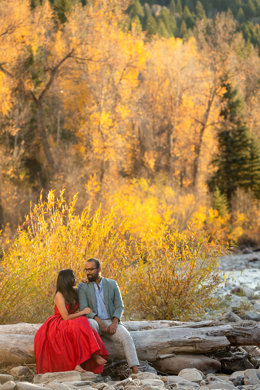 https://mountainmagicmedia.com/wp-content/uploads/2023/07/Crested-Butte-photographer-Gunnison-photographers-Colorado-photography-proposal-engagement-elopement-wedding-venue-photo-by-Mountain-Magic-Media-630.jpg