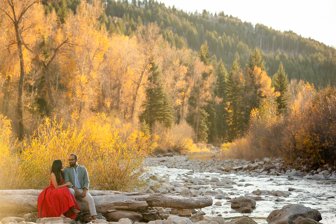 https://mountainmagicmedia.com/wp-content/uploads/2023/07/Crested-Butte-photographer-Gunnison-photographers-Colorado-photography-proposal-engagement-elopement-wedding-venue-photo-by-Mountain-Magic-Media-631.jpg