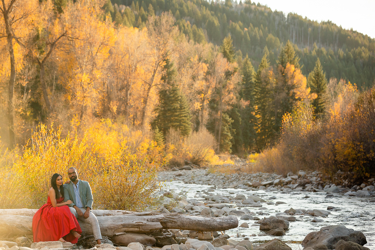 https://mountainmagicmedia.com/wp-content/uploads/2023/07/Crested-Butte-photographer-Gunnison-photographers-Colorado-photography-proposal-engagement-elopement-wedding-venue-photo-by-Mountain-Magic-Media-632.jpg